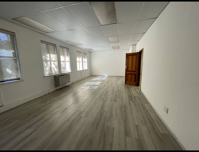 1,473M² OFFICE FOR SALE IN RIVONIA